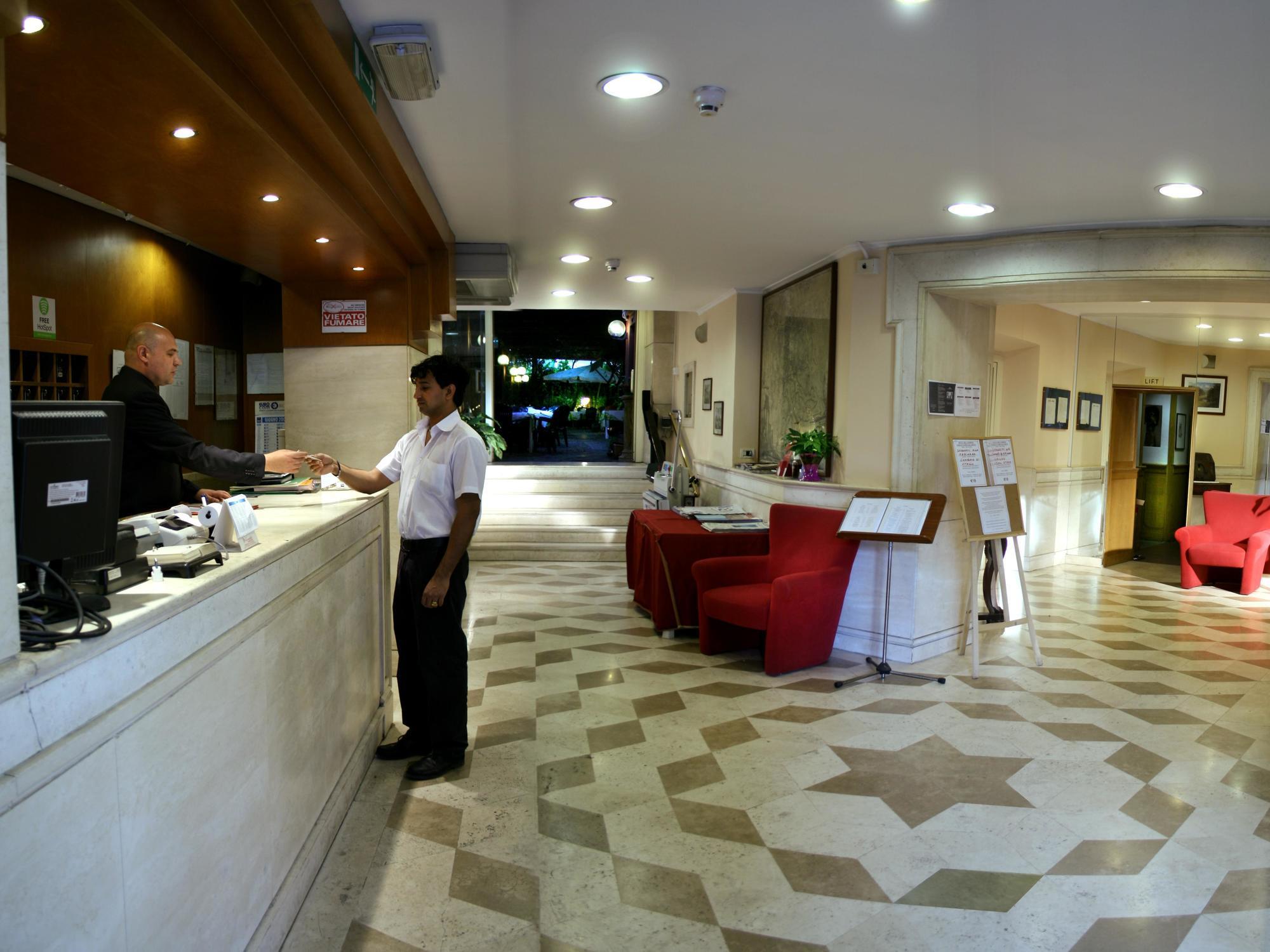 Hotel Delle Muse Рим Екстериор снимка